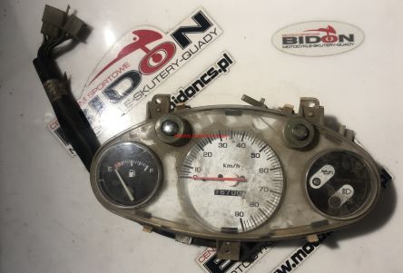 Licznik prędkościomierza Honda 8k używany