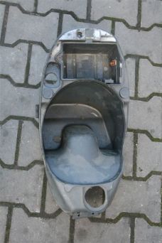 Kufer, bagażnik Piaggio NRG