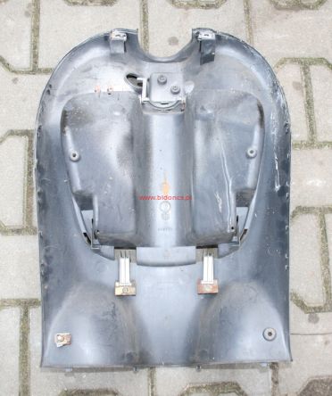 Owiewka wewnętrzna stacyjki Piaggio Liberty
