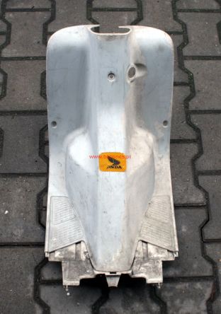 Owiewka wewnętrzna stacyjki Honda Dio nr.1